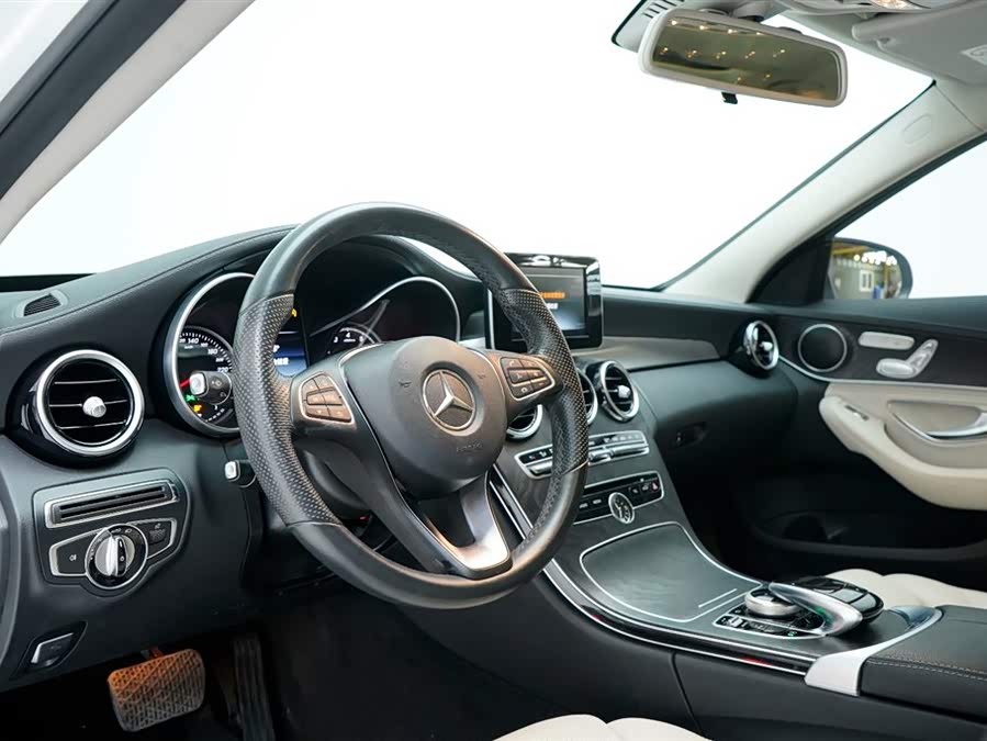 Mercedes-Benz C Class 2015 car image #6
