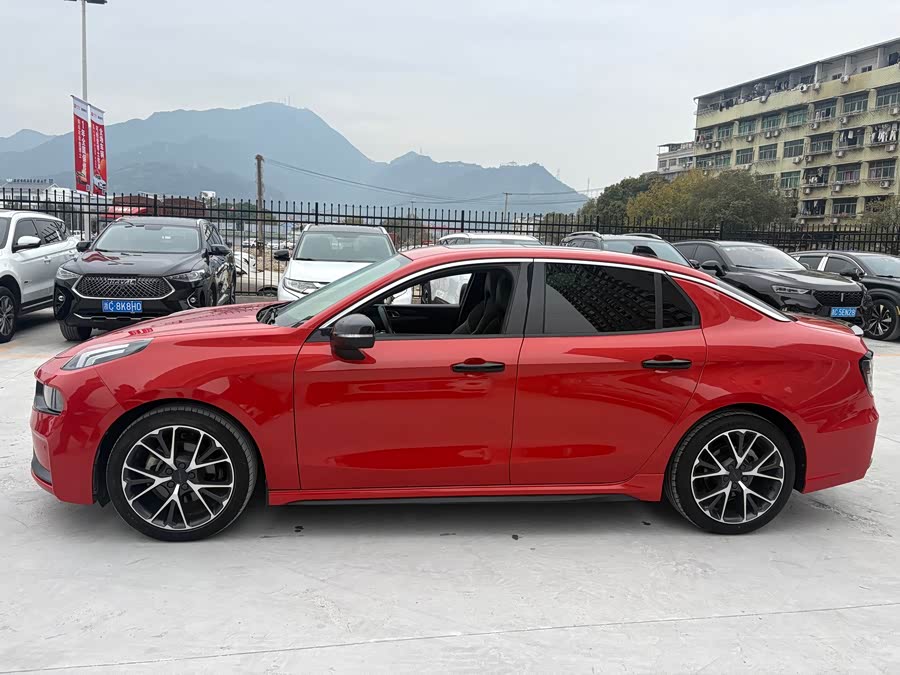 Lynk & Co 03 2020 car image #6