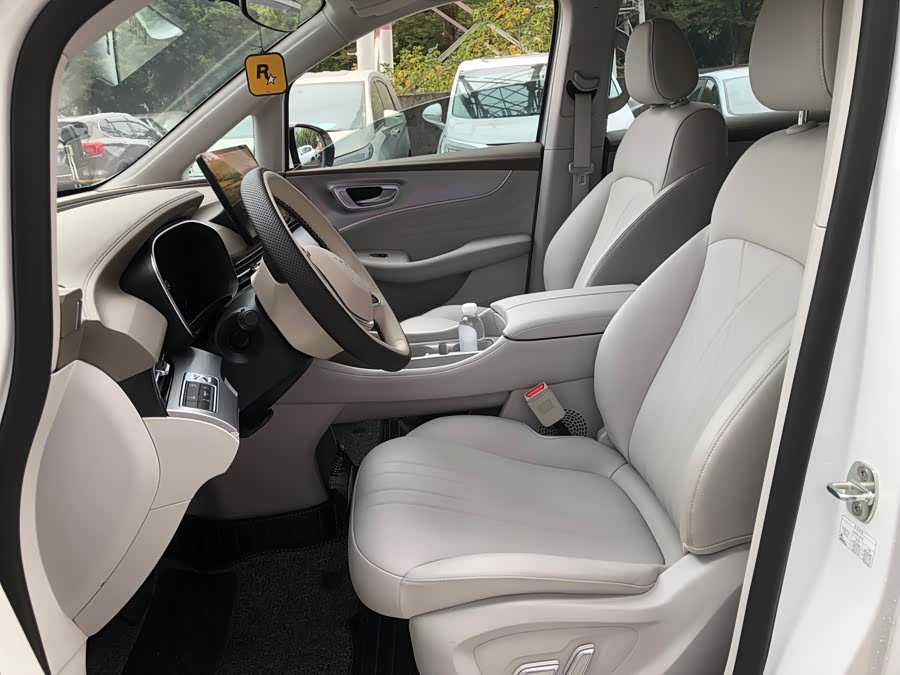 荣威 荣威iMAX8新能源 2025 汽车图片 #6