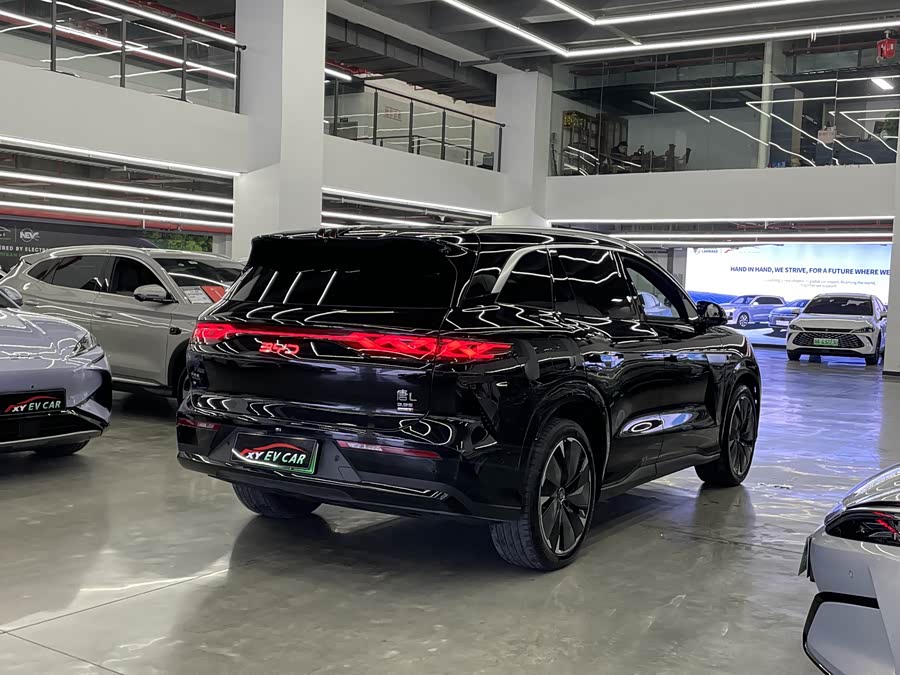 BYD Tang L 2025 immagine di auto #6