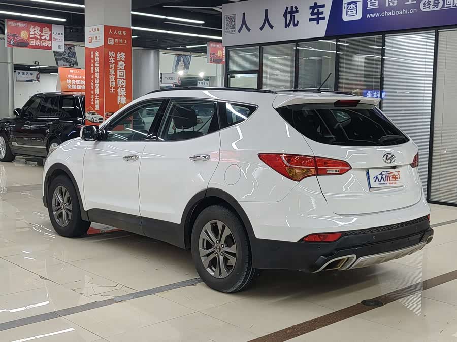 Hyundai Santa Fe 2013 car image #6