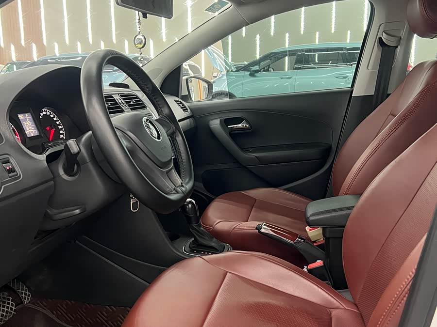 Volkswagen Polo 2018 car image #6