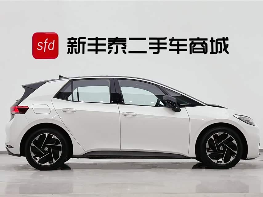 Volkswagen 2025 car image #6