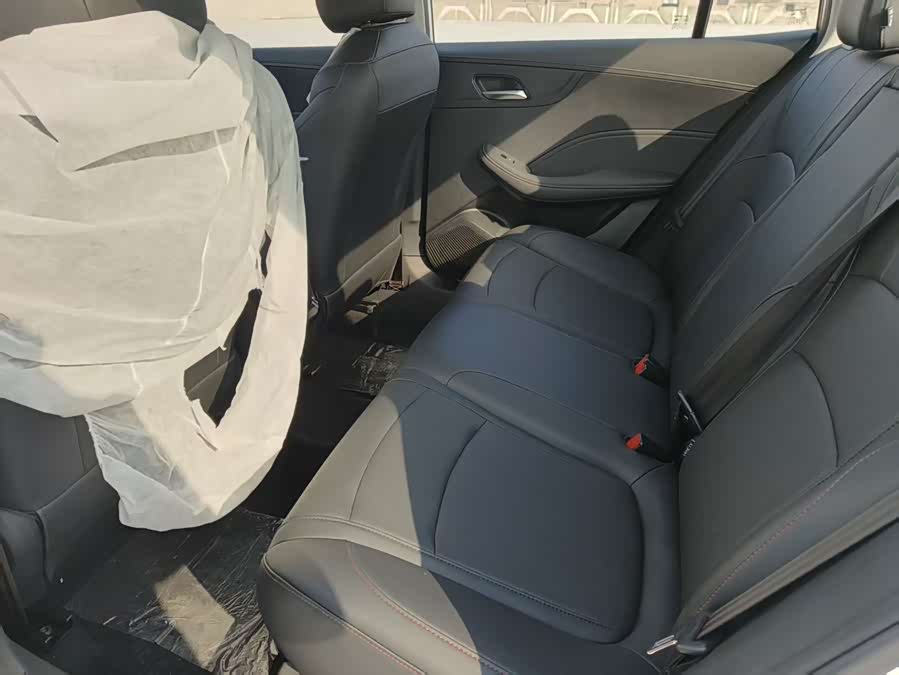 Roewe i5 2025 #6 Roewe i5 2025 car image #6