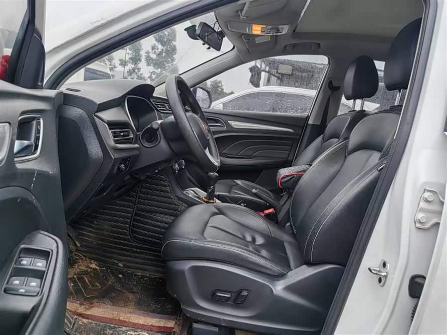 Roewe RX3 2018 изображение автомобиля #6