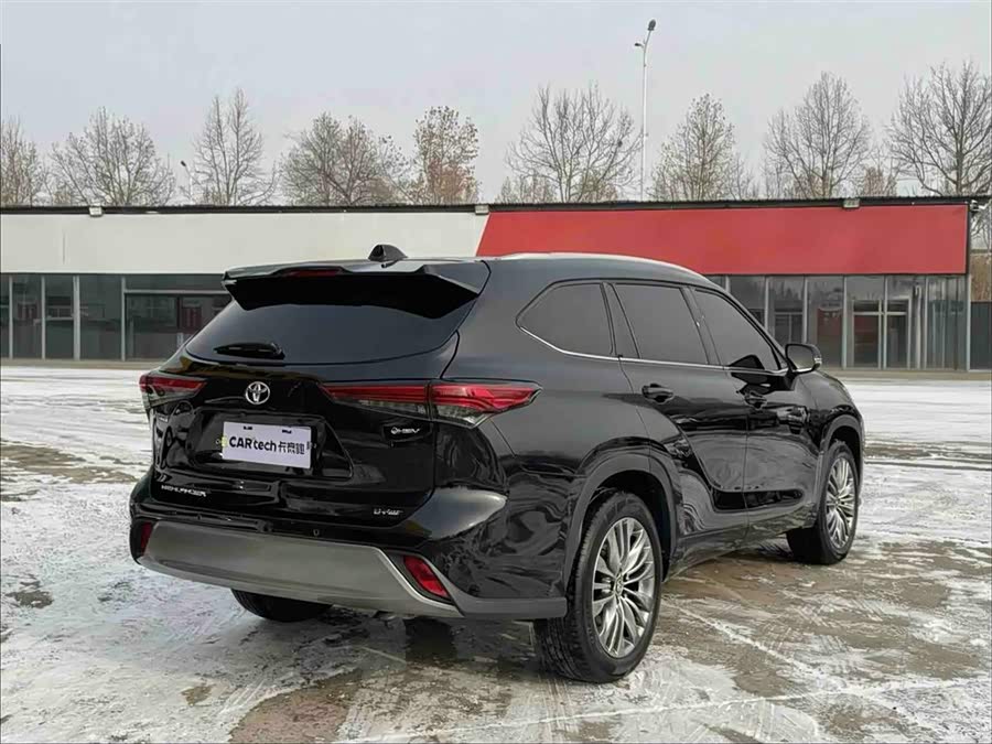 Toyota Highlander 2025 car image #6