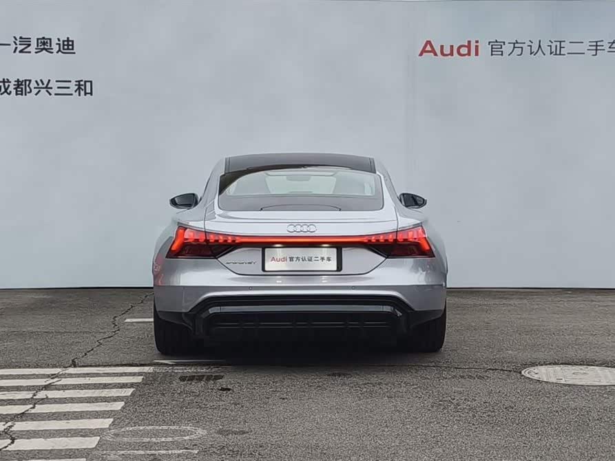 Audi e-tron GT 2024 #6 Audi e-tron GT 2024 صورة سيارة #6