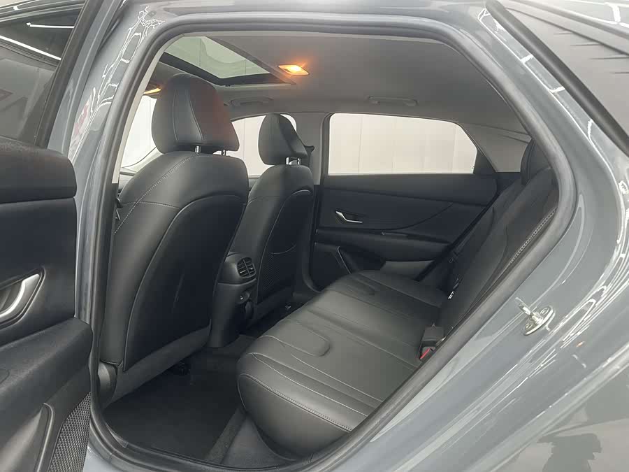 现代 伊兰特 2022 汽车图片 #6