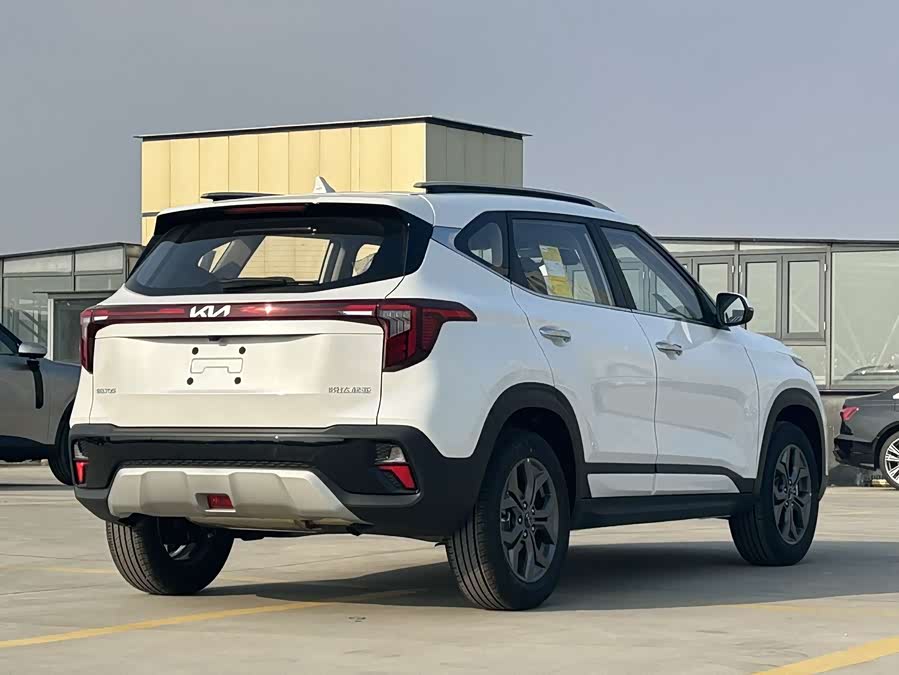 Kia Seltos 2025 car image #6