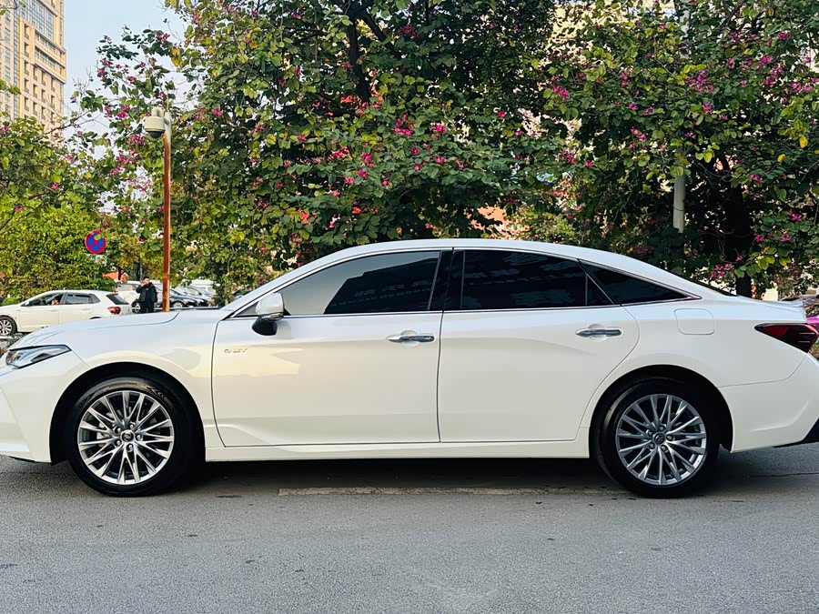 Toyota Avalon 2025 car image #6