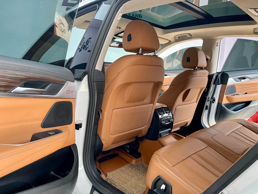 BMW 6 Series GT 2022 #6 BMW 6 Series GT 2022 car image #6