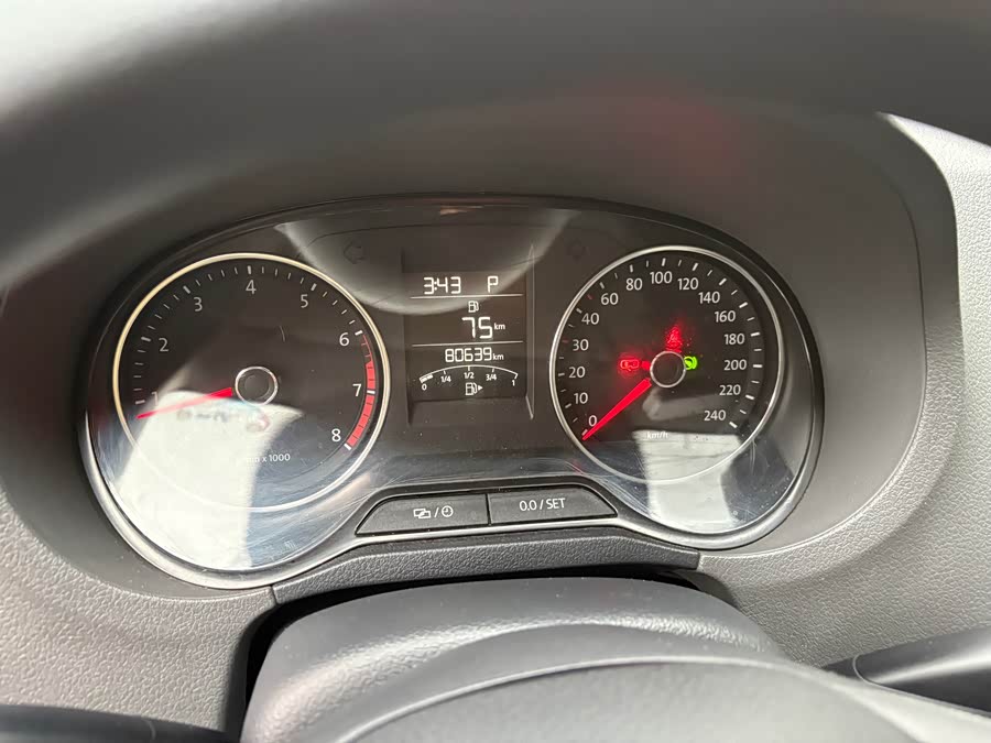 Volkswagen Polo 2015 immagine di auto #6