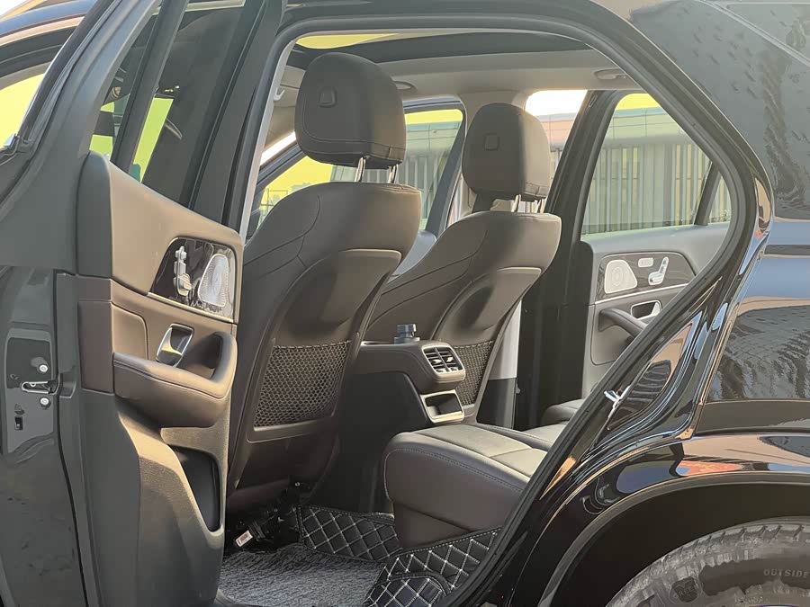 Mercedes-Benz GLE Class 2023 car image #6