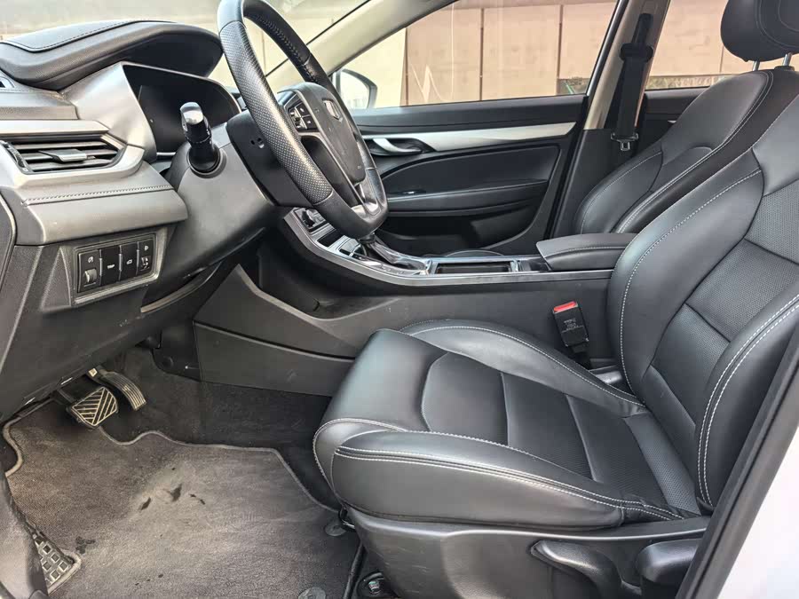 GEELY Emgrand 2018 car image #6