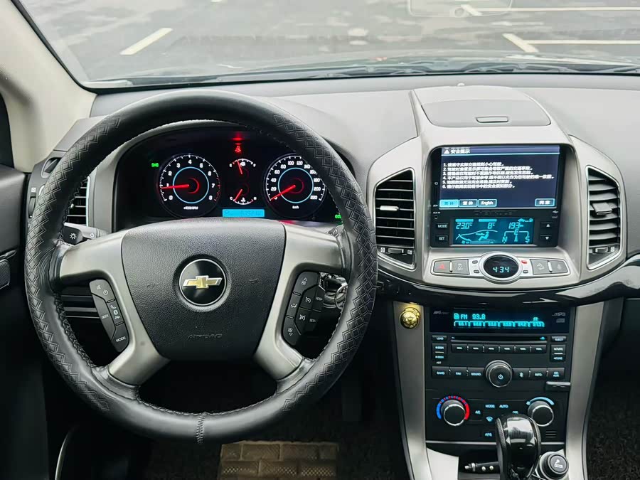 Chevrolet Captiva 2012 car image #6