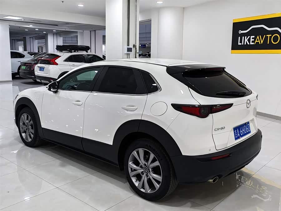 Mazda CX-30 2023 immagine di auto #6