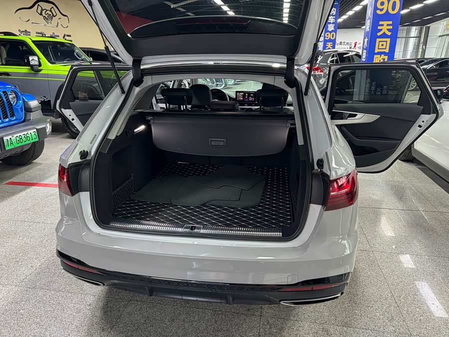 Audi A4 (Imported) 2023 #6 Audi A4 (Imported) 2023 صورة سيارة #6