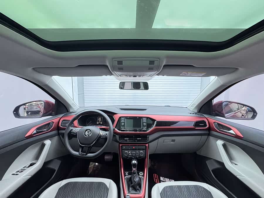 Volkswagen T-Cross 2020 car image #6