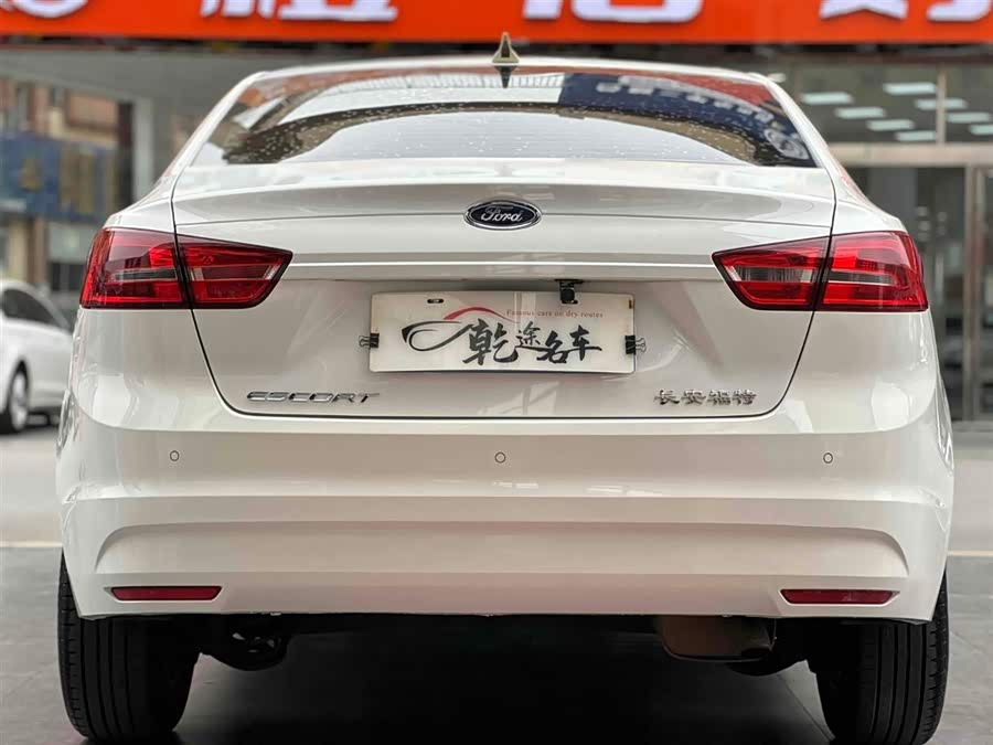 Ford Escort 2018 car image #6