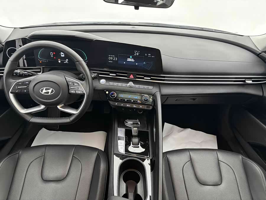 Hyundai Elantra 2023 car image #6