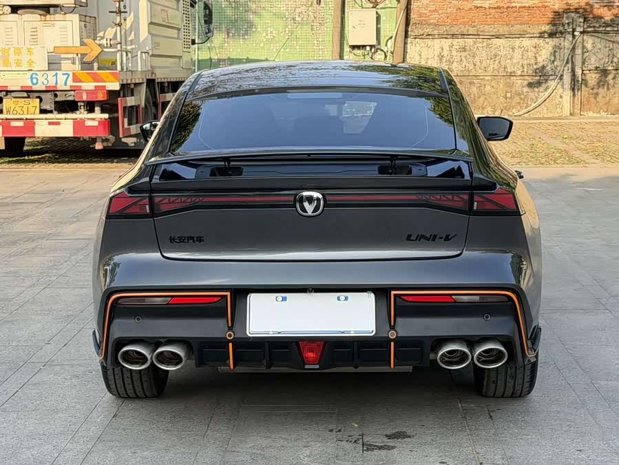 Changan UNI-V 2023 car image #6