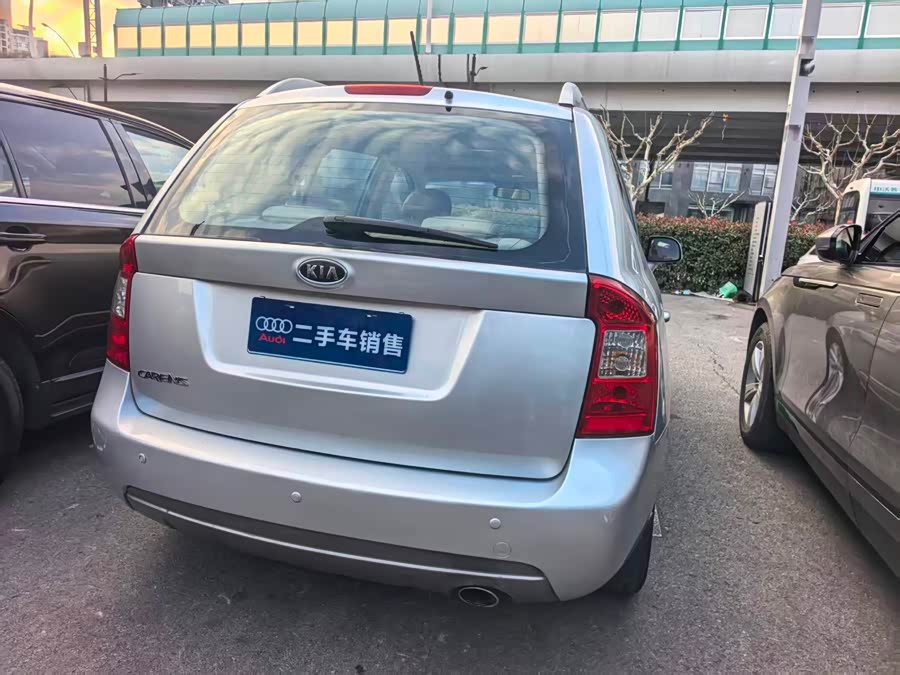 起亚 佳乐 2011 汽车图片 #6