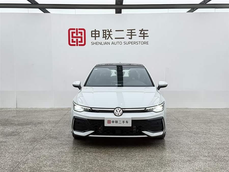 Volkswagen Golf 2025 car image #6