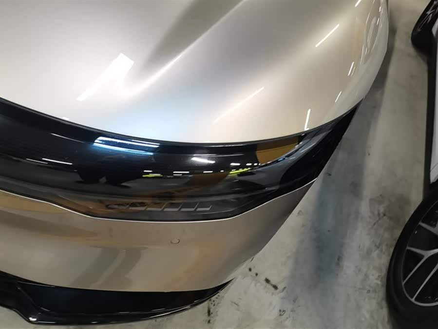 极氪 极氪007 2023 汽车图片 #6