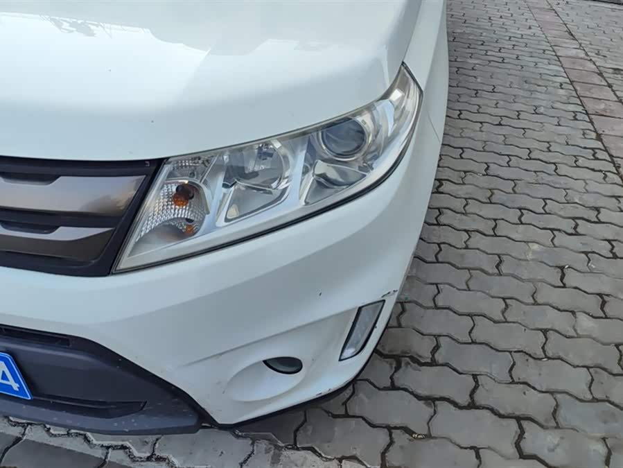 Suzuki Vitara 2018 image de voiture #6