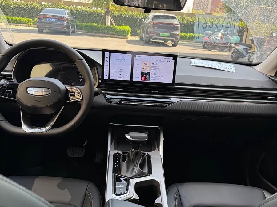 GEELY Emgrand 2021 car image #6