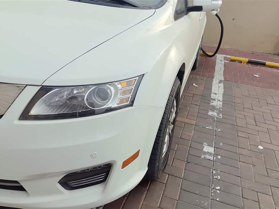 BYD e6 2015 car image #6