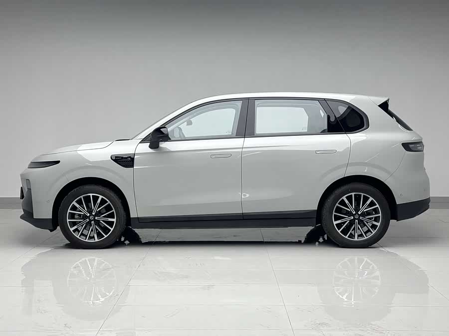 零跑汽车 零跑B10 2025 汽车图片 #6