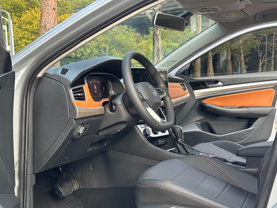 Volkswagen Bora 2022 car image #6