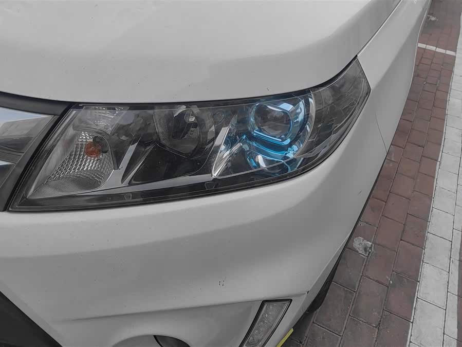 Suzuki Vitara 2015 изображение автомобиля #6