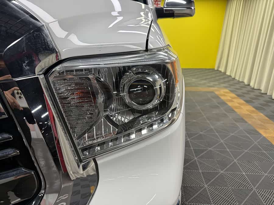 Toyota Tundra 2018 immagine di auto #6