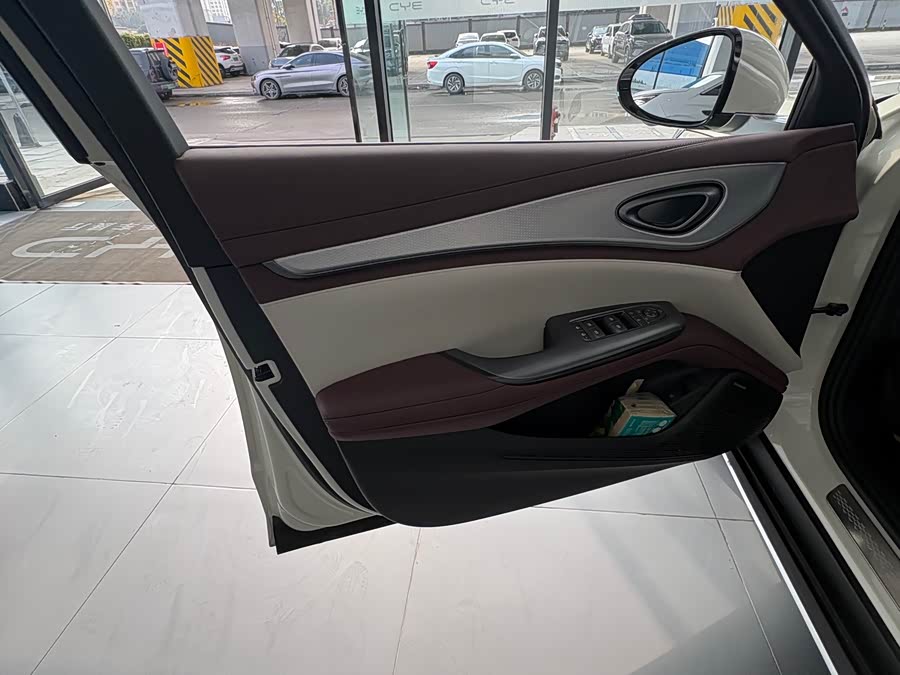 BYD Seal 07 DM-i 2025 car image #6