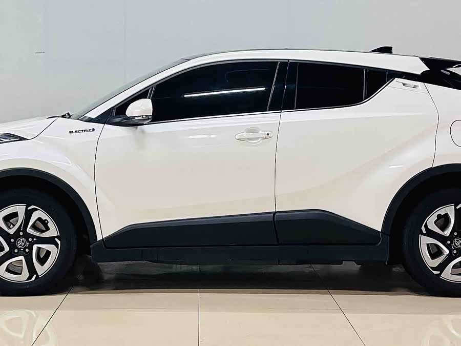 Toyota C-HR EV 2021 immagine di auto #6