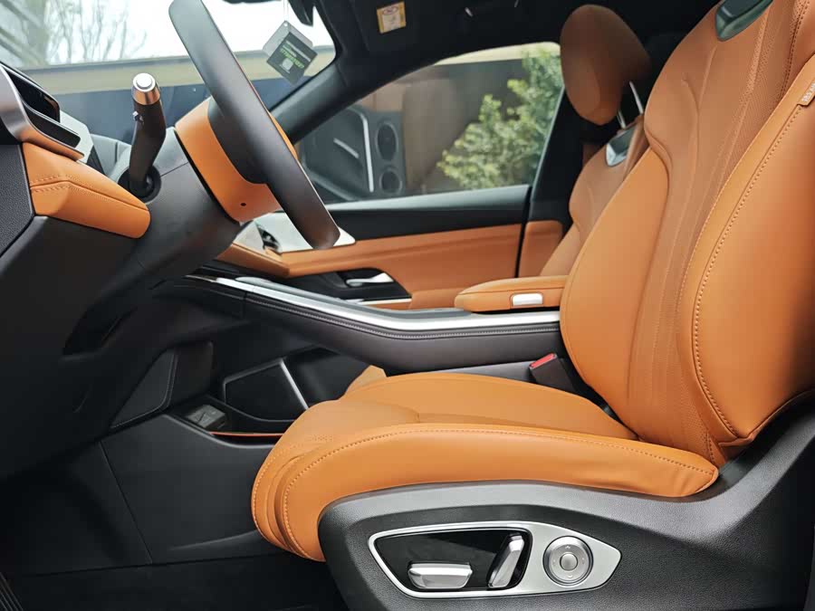 Xpeng G9 2025 car image #6