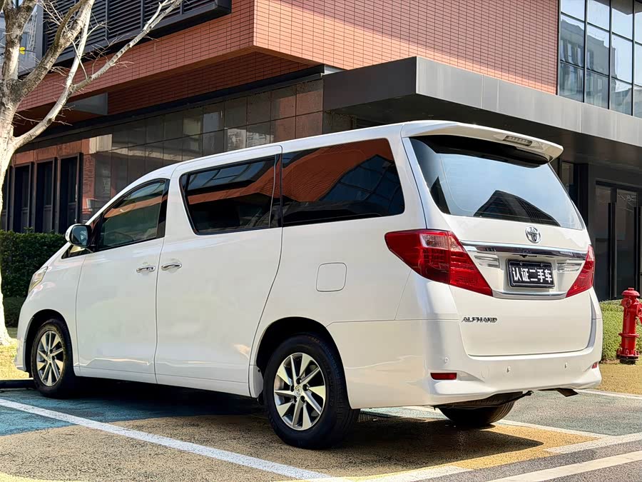 Toyota Alphard 2014 immagine di auto #6