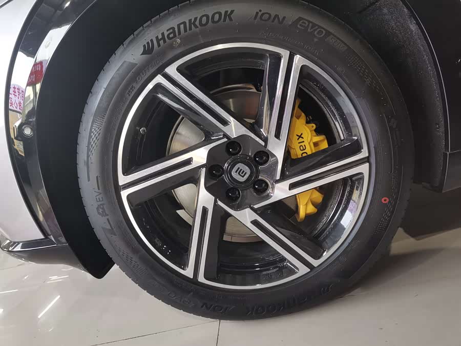 MI YU7 2025 car image #6