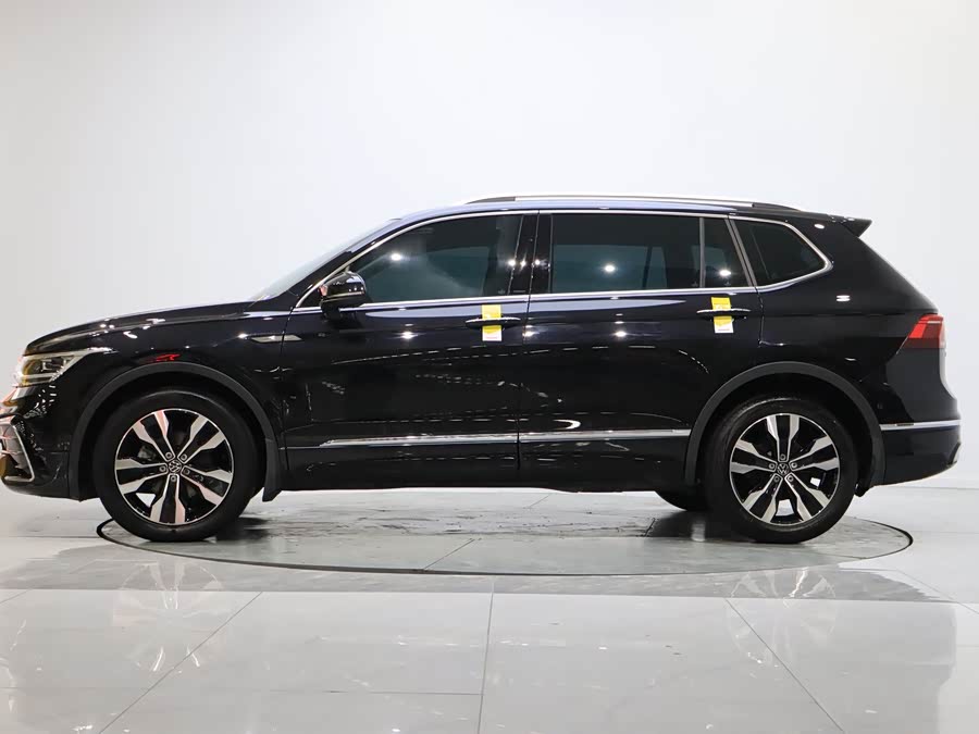 Volkswagen Tiguan L 2023 #6 Volkswagen Tiguan L 2023 car image #6