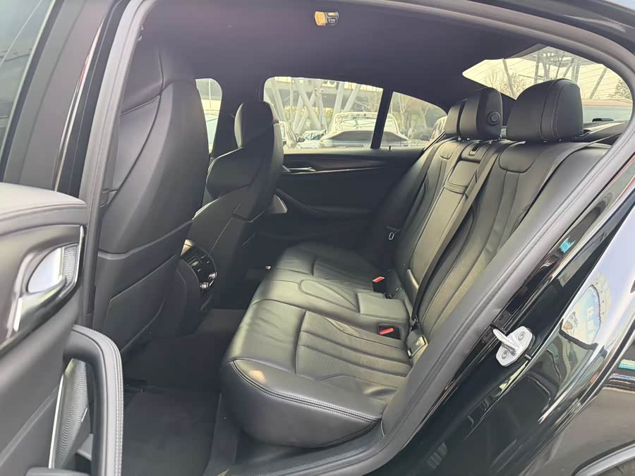 BMW M5 2018 #6 BMW M5 2018 car image #6