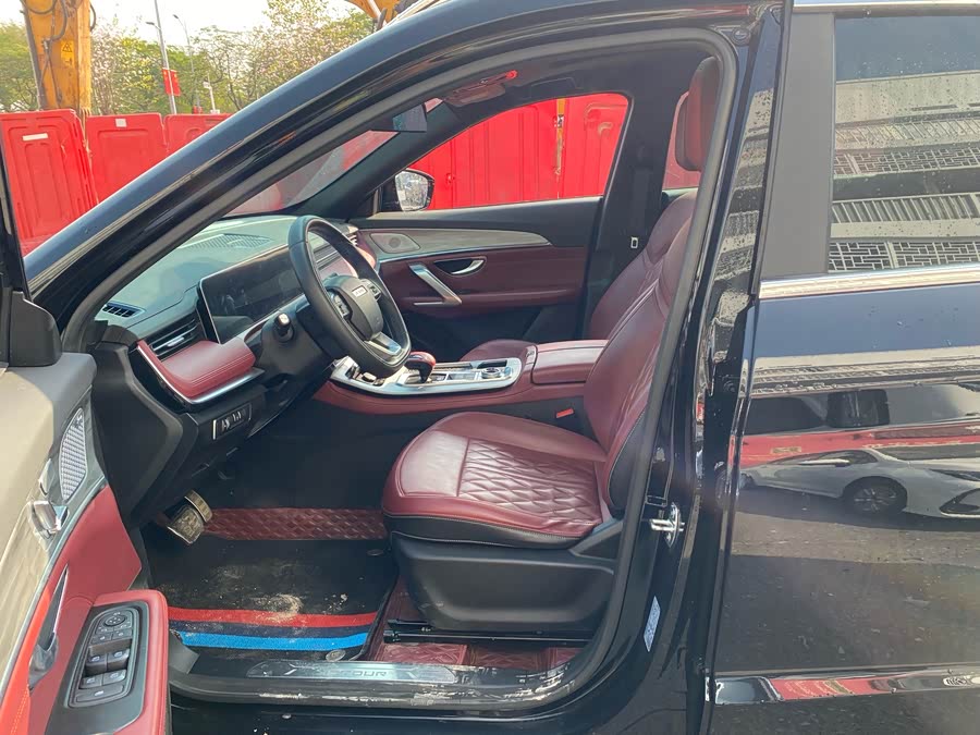 X70 PLUS 2023 car image #6