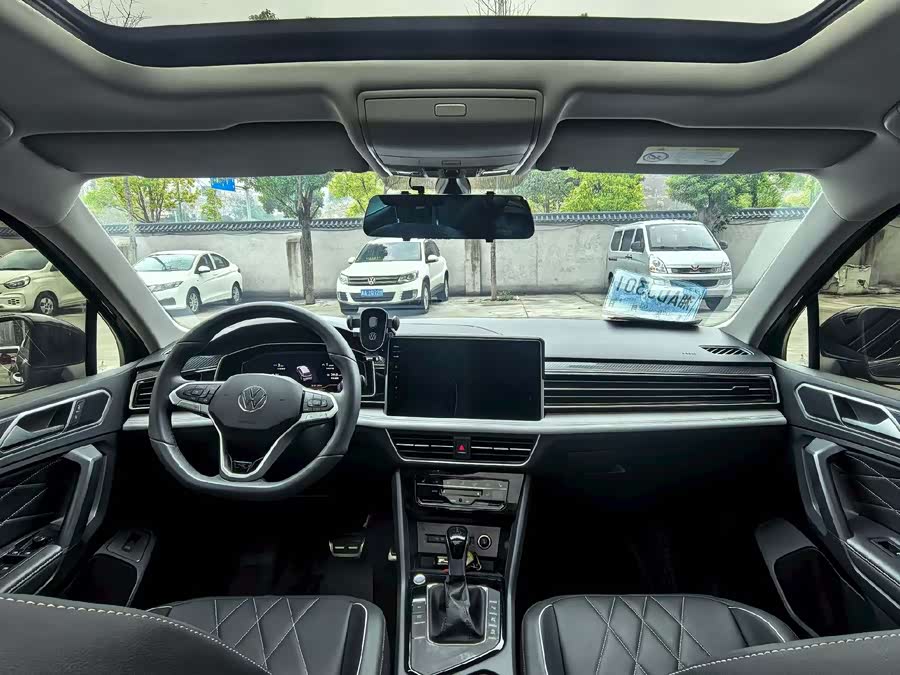 Volkswagen Tiguan L 2024 #6 Volkswagen Tiguan L 2024 car image #6