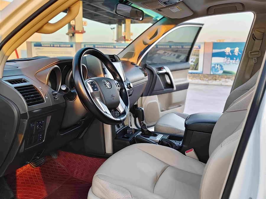 Toyota Land Cruiser Prado 2011 #6 Toyota Land Cruiser Prado 2011 car image #6