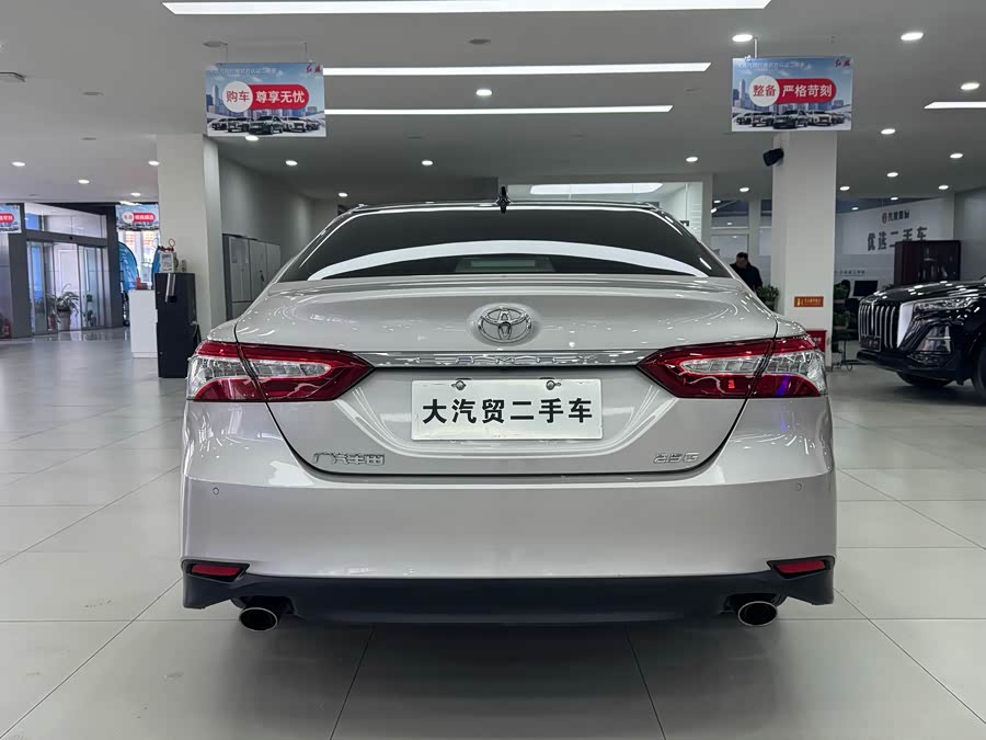 Toyota Camry 2021 immagine di auto #6