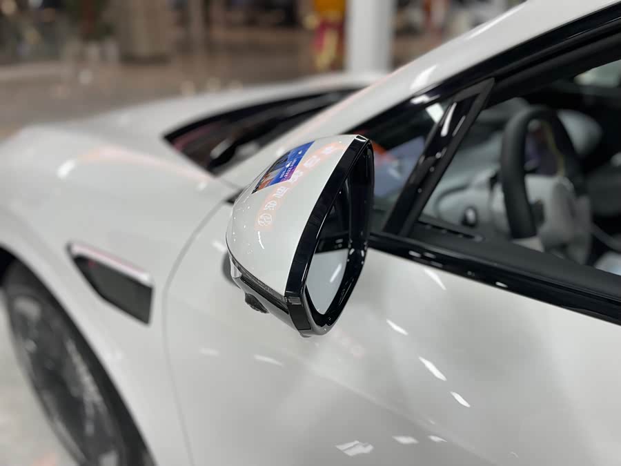 Avatr 11 2023 car image #6