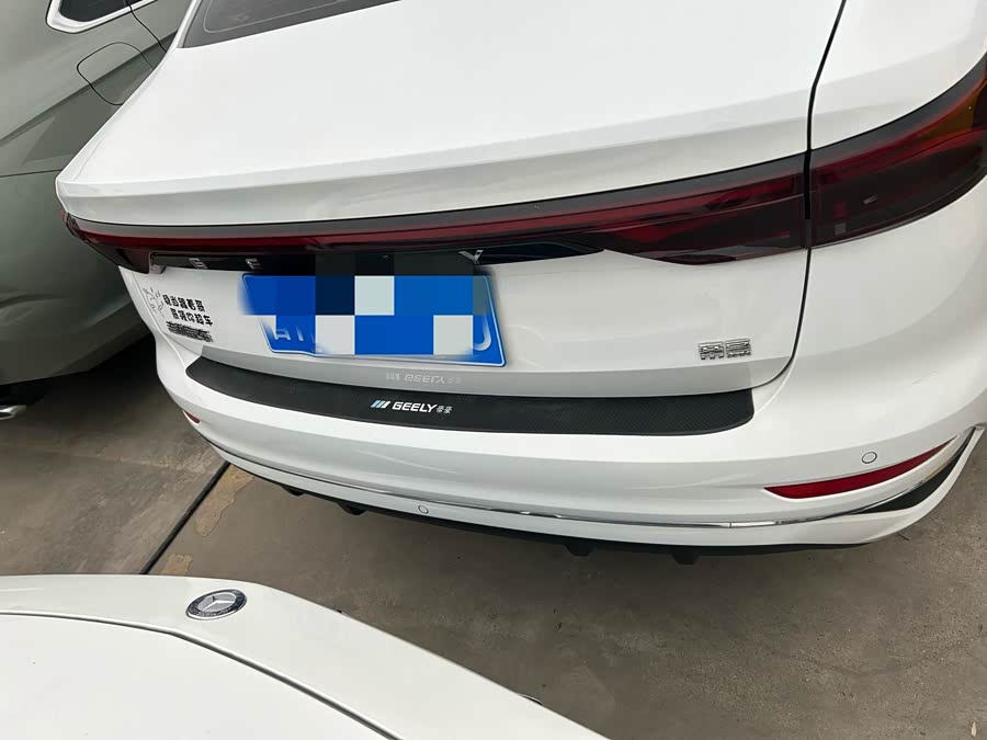 GEELY Emgrand 2022 car image #6