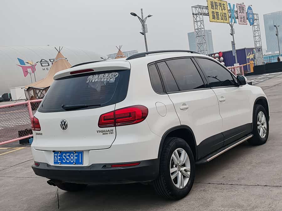 Volkswagen Tiguan 2016 car image #6