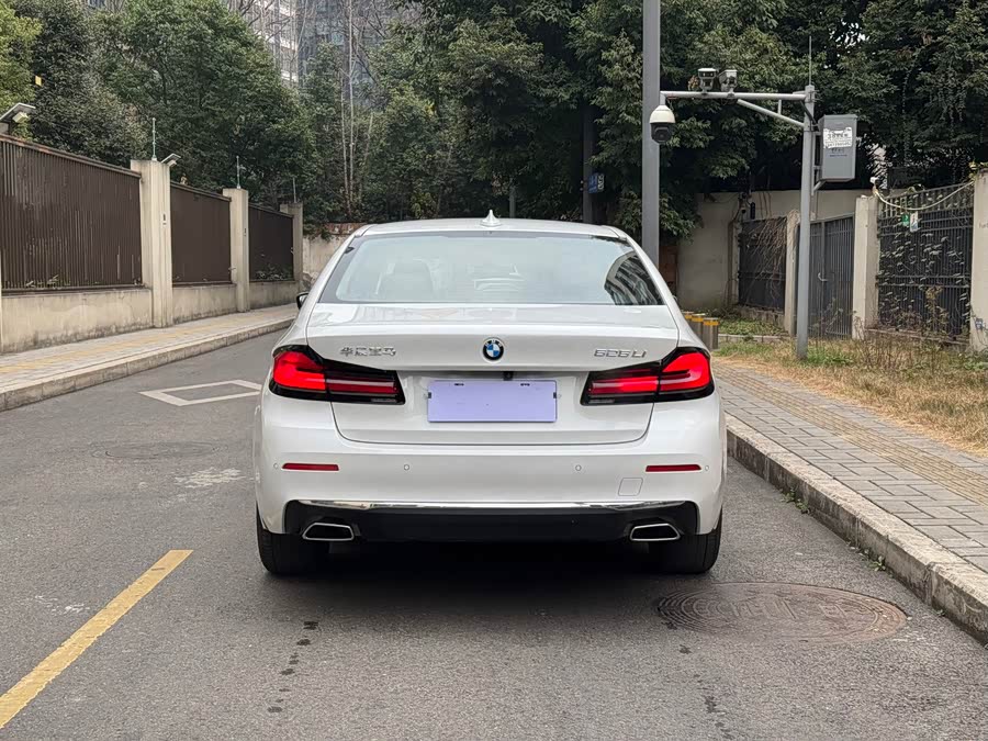 BMW 5 Series 2023 #6 BMW 5 Series 2023 car image #6